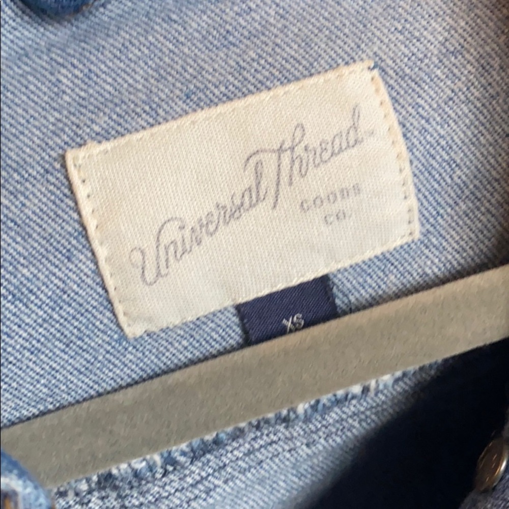 Universal thread Jean jacket - Picture 2 of 2